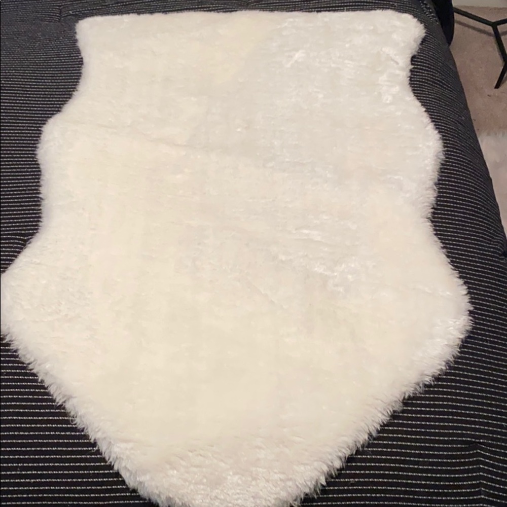 White fuzzy rug